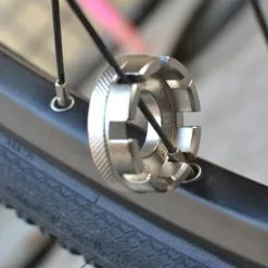 Vélo Original Clé à Rayon Universelle -Promos vélo Magasin cle a rayon universelle 2